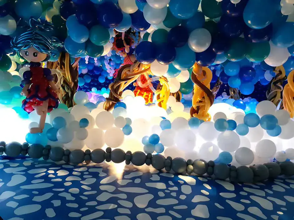 Christmas balloon display inside the Enchanted Forest Big Balloon Build