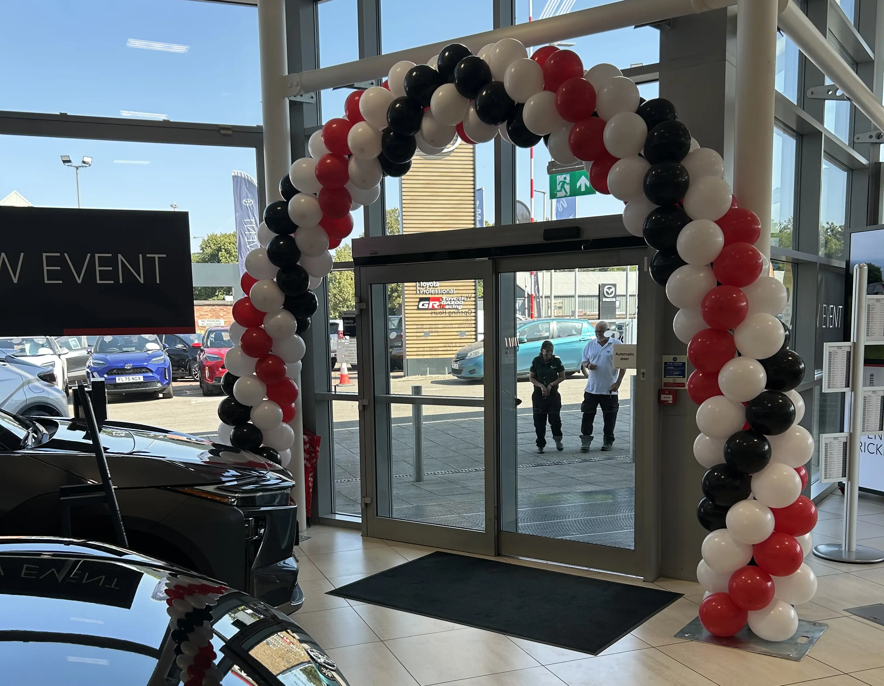 Car showroom balloon display 3