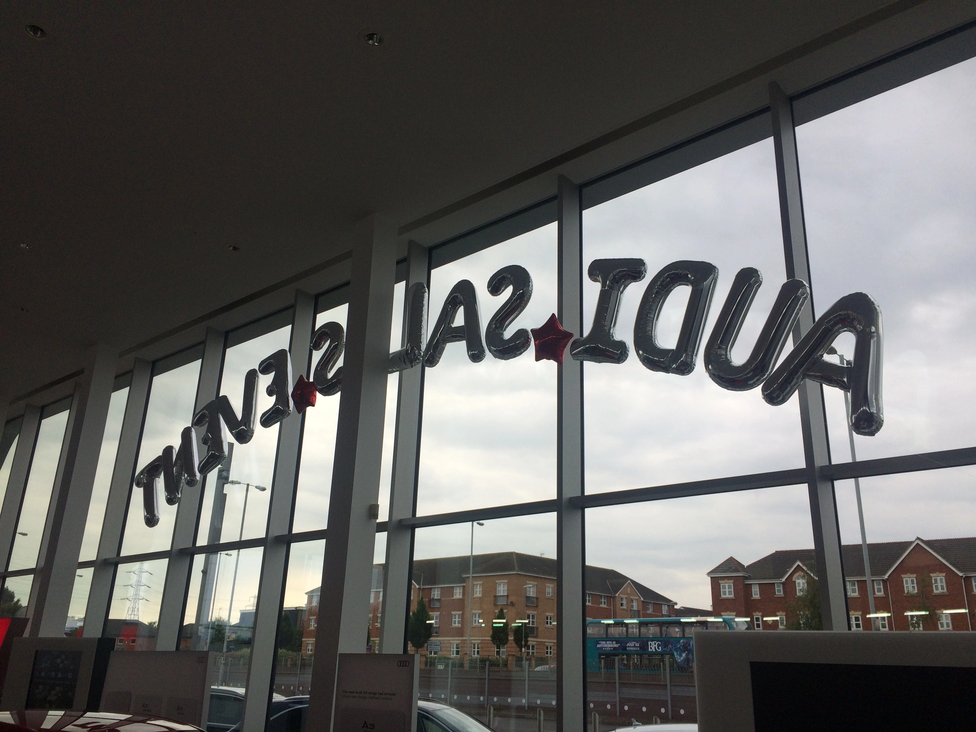 Car showroom balloon display 8
