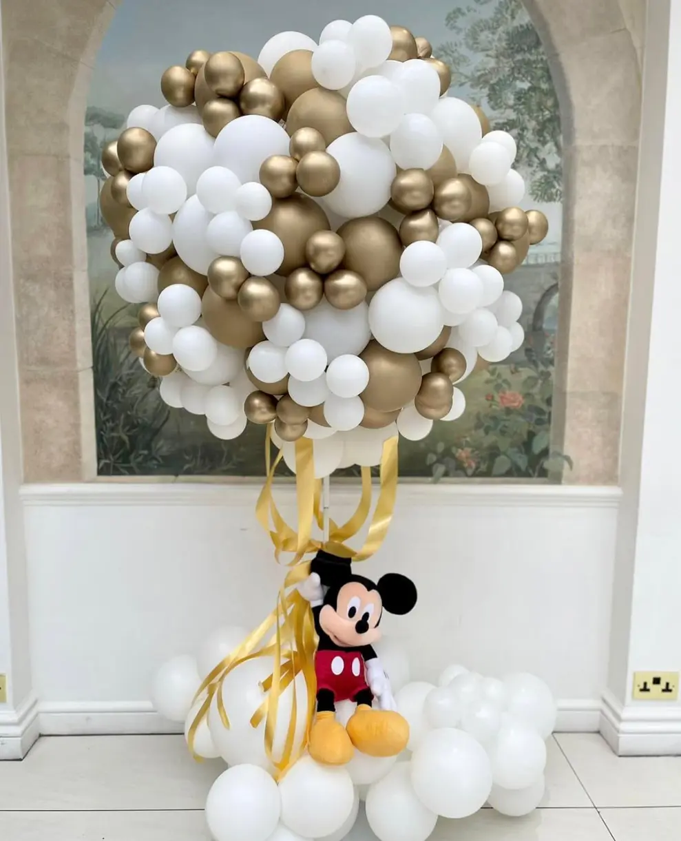 Baby shower balloon setup 7
