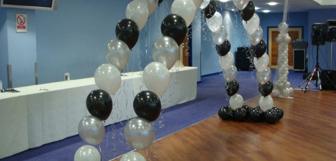 Single Line Balloons Arch